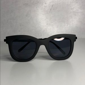 Black matte wayfare style Sunnies Sunglasses